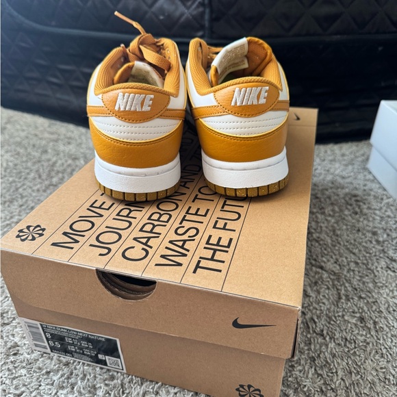 Nike Dunk Low Phantom Gold Suede - Picture 4 of 4